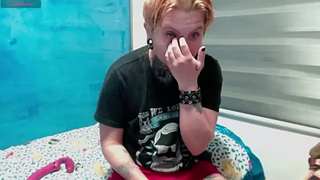 Marieblueeyes online show from 12.03.25