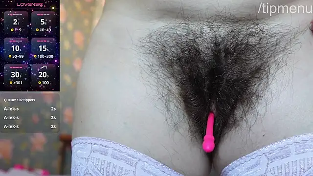 Snapshot of SophieBush chatting on 02.22.25 SophieBush online show from 02.22.25