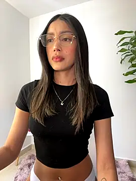 SelenaStone online show from 09.13.25