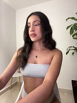 Snapshot of SelenaStone chatting on 11.09.25 SelenaStone online show from 11.09.25