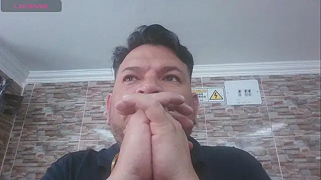 Snapshot of SexDiffrent chatting on 10.22.25 SexDiffrent online show from 10.22.25