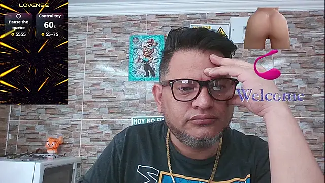 Snapshot of SexDiffrent chatting on 10.27.25 SexDiffrent online show from 10.27.25