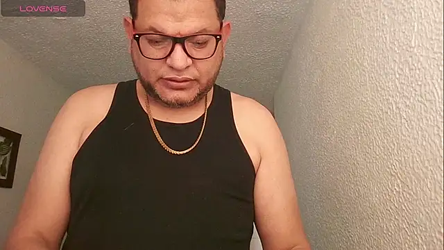 Snapshot of SexDiffrent chatting on 12.14.25 SexDiffrent online show from 12.14.25