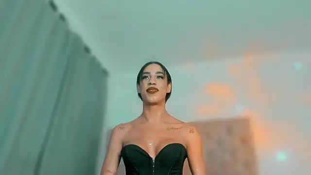 Snapshot of KatalinaMillan chatting on 02.17.26 KatalinaMillan online show from 02.17.26