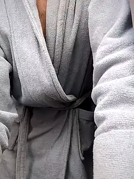 Snapshot of geilehure26 chatting on 12.22.24 geilehure26 online show from 12.22.24