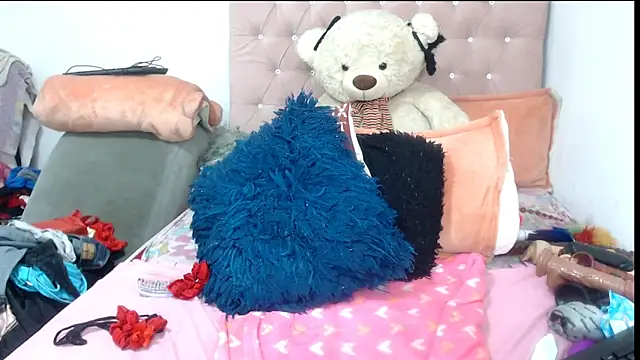 Snapshot of Negrabig chatting on 02.14.26 Negrabig online show from 02.14.26