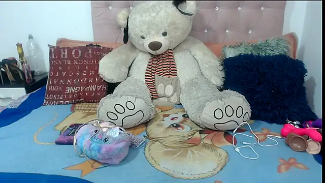 Snapshot of Negrabig chatting on 03.18.26 Negrabig online show from 03.18.26