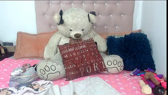 Snapshot of Negrabig chatting on 03.24.26 Negrabig online show from 03.24.26