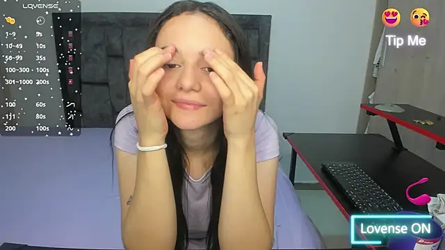 Snapshot of lucia_s1 chatting on 10.03.25 lucia s1 online show from 10.03.25