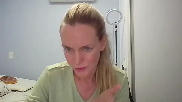 Annylove1 online show from 02.28.26