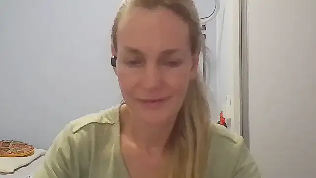 Annylove1 online show from 03.17.26