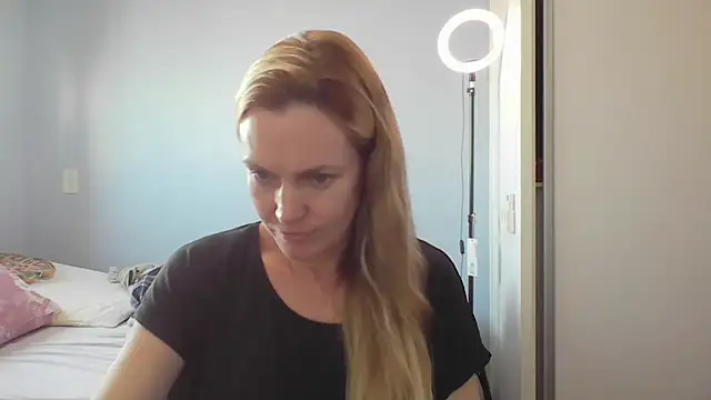 Annylove1 online show from 04.13.26