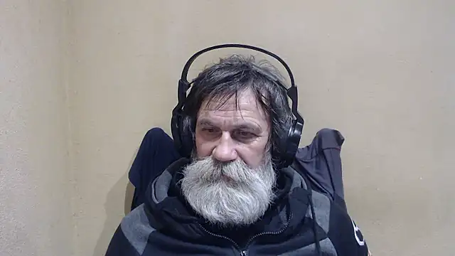 Snapshot of AlexNudo chatting on 01.10.26 AlexNudo online show from 01.10.26