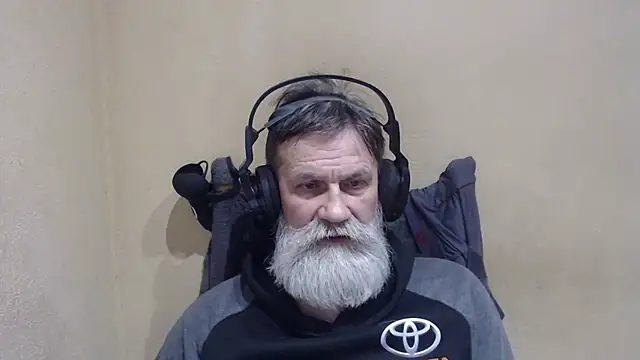 Snapshot of AlexNudo chatting on 02.12.26 AlexNudo online show from 02.12.26