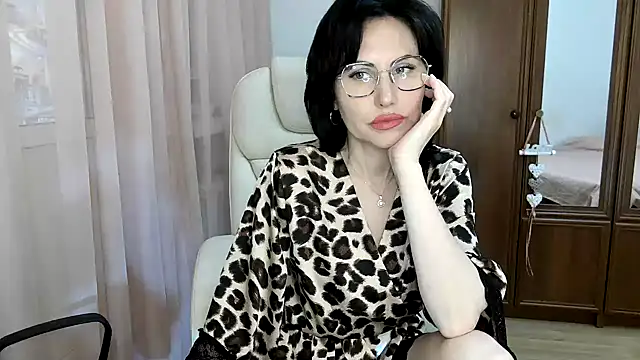 Snapshot of Alyona_Alex chatting on 05.31.26 Alyona Alex online show from 05.31.26