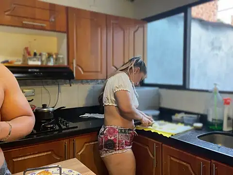 Im sophiie online show from 12.08.24