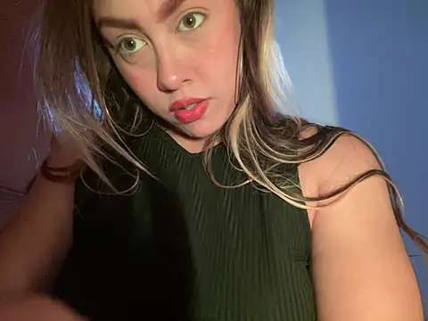 Im sophiie online show from 12.10.24