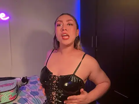 Im sophiie online show from 01.19.25