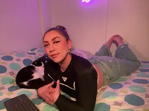 Im sophiie online show from 01.21.25