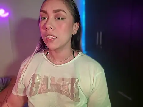 Im sophiie online show from 01.28.25