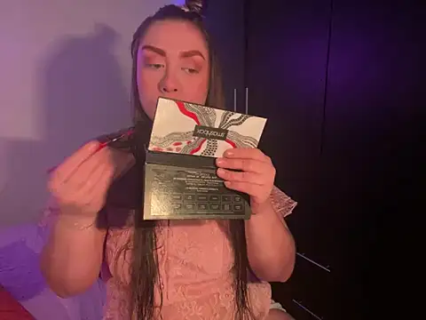 Im sophiie online show from 02.06.25