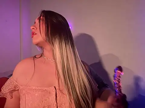 Im sophiie online show from 02.06.25