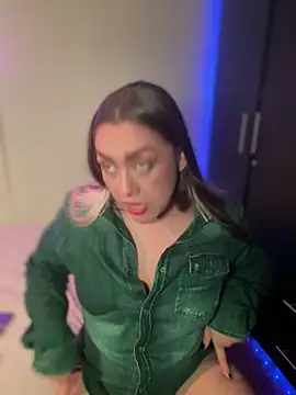 Im sophiie online show from 02.23.25