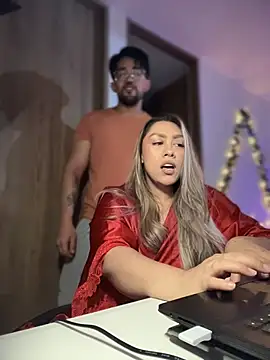 Snapshot of Im_sophiie chatting on 12.02.25 Im sophiie online show from 12.02.25