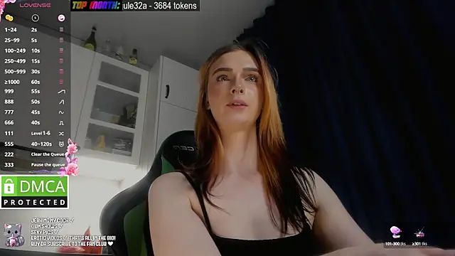 Snapshot of Lee_Loo chatting on 02.21.25 Lee Loo online show from 02.21.25