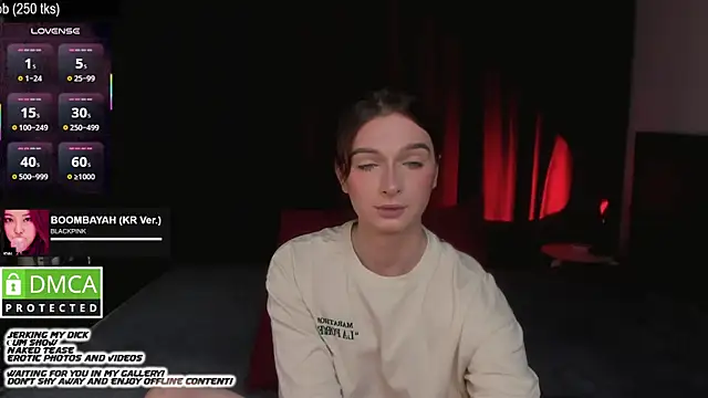 Snapshot of Lee_Loo chatting on 09.14.25 Lee Loo online show from 09.14.25