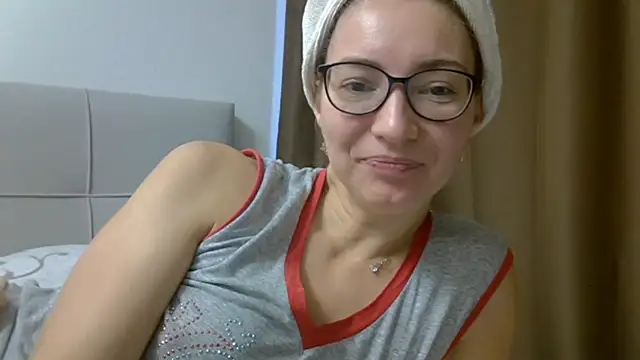 Ashleyspice online show from 10.13.25