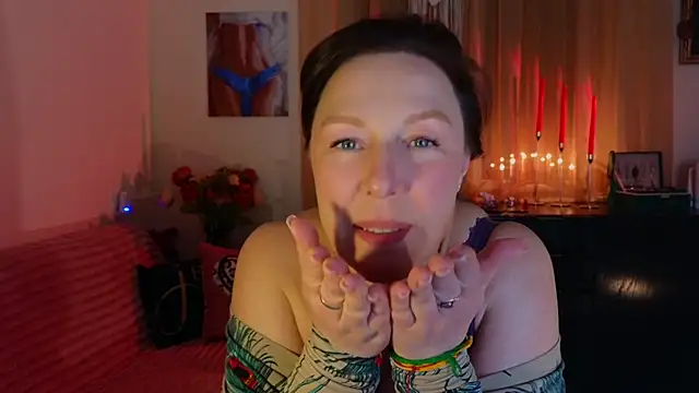 vanessawis  online show from 03.08.26