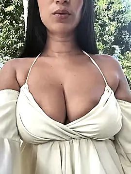 Snapshot of lady-rosse chatting on 01.31.25 lady-rosse online show from 01.31.25