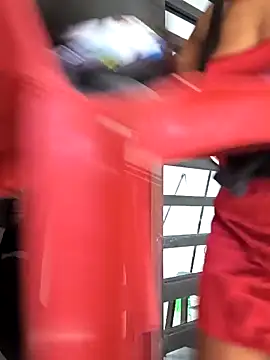 Snapshot of lady-rosse chatting on 02.14.25 lady-rosse online show from 02.14.25