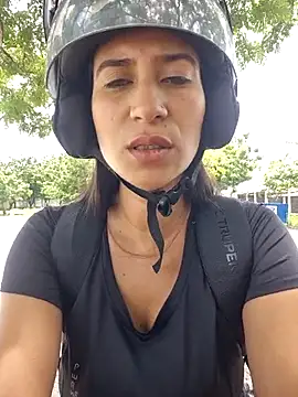 Snapshot of lady-rosse chatting on 03.18.25 lady-rosse online show from 03.18.25