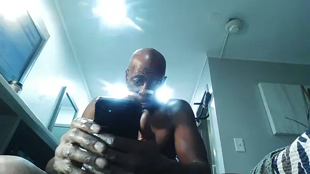 Snapshot of bobbiebone1@xh chatting on 11.09.25 bobbiebone1xh online show from 11.09.25