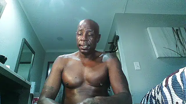 Snapshot of bobbiebone1@xh chatting on 11.11.25 bobbiebone1xh online show from 11.11.25