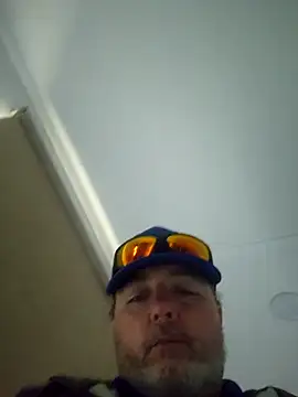 Hotredheadandtoungelasher online show from 10.30.25