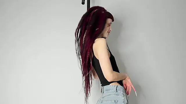 Snapshot of FlowerOfSin2001 chatting on 02.24.25 FlowerOfSin2001 online show from 02.24.25