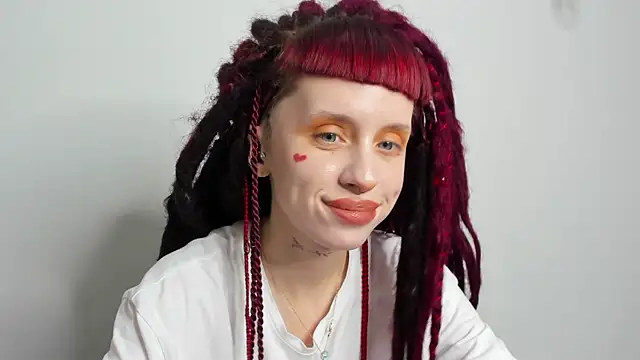 Snapshot of FlowerOfSin2001 chatting on 03.08.25 FlowerOfSin2001 online show from 03.08.25