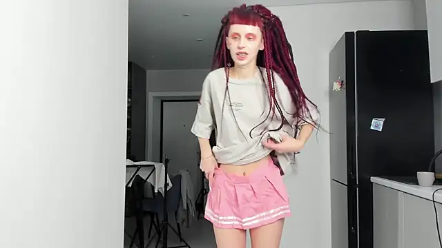 Snapshot of FlowerOfSin2001 chatting on 03.08.25 FlowerOfSin2001 online show from 03.08.25