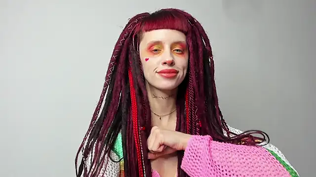 Snapshot of FlowerOfSin2001 chatting on 03.18.25 FlowerOfSin2001 online show from 03.18.25