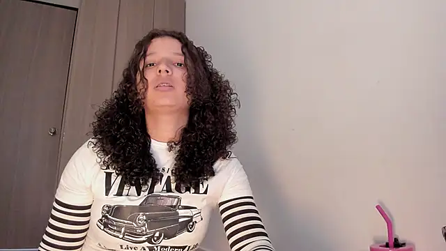 Snapshot of Cositarica_ chatting on 10.04.25 Cositarica online show from 10.04.25