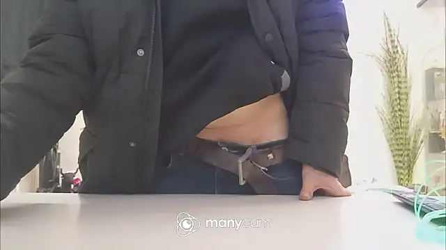 Snapshot of der_dino30 chatting on 03.31.26 der dino30 online show from 03.31.26