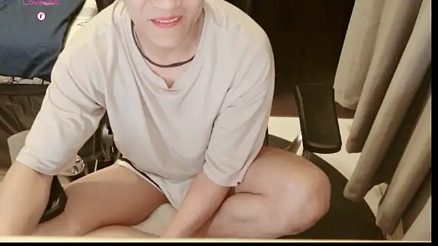 Snapshot of Canto-Dvng chatting on 12.18.25 Canto-Dvng online show from 12.18.25