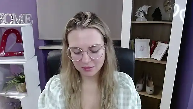 Zoey Erotic online show from 11.12.25