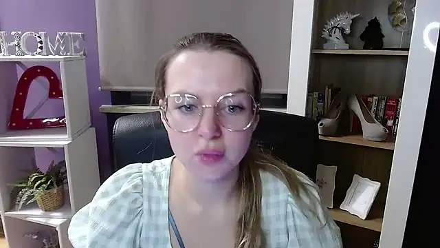 Zoey Erotic online show from 11.28.25