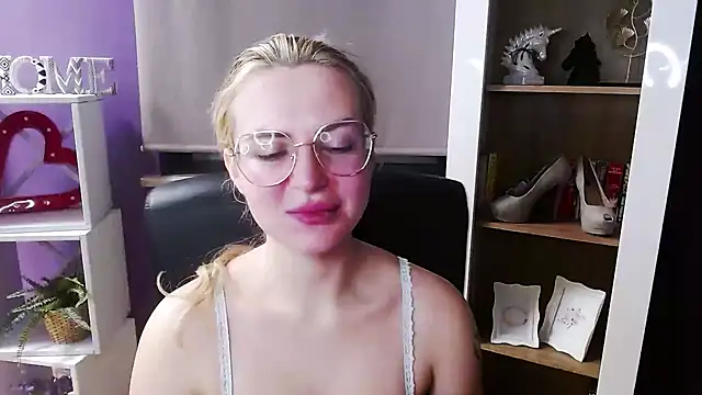 Zoey Erotic online show from 02.09.26