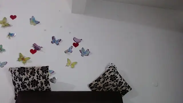 Snapshot of linapalacios chatting on 11.23.25 linapalacios online show from 11.23.25