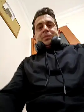 Snapshot of melenko1667 chatting on 09.29.25 melenko1667 online show from 09.29.25